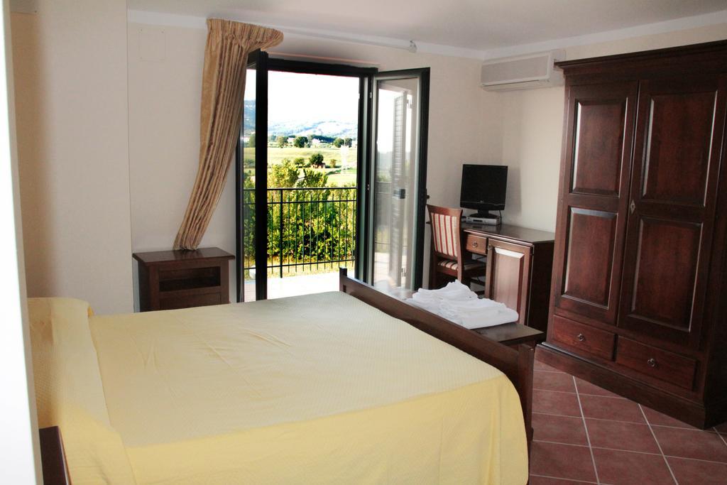 Hotel San Nicola Il Sole Albanella Pokoj fotografie